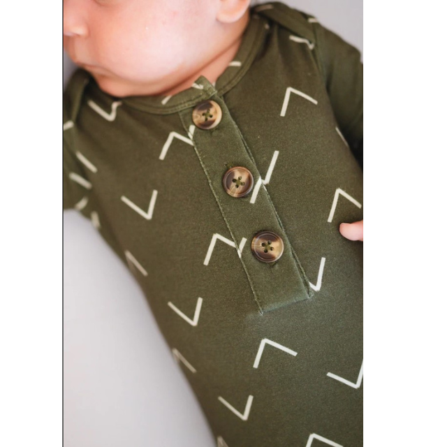Knotted Baby Gown | Green Arrow
