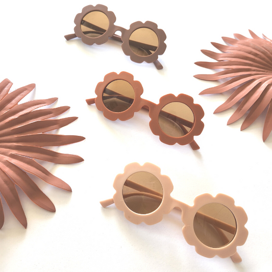 Retro Flower Sunnies  |  Coral